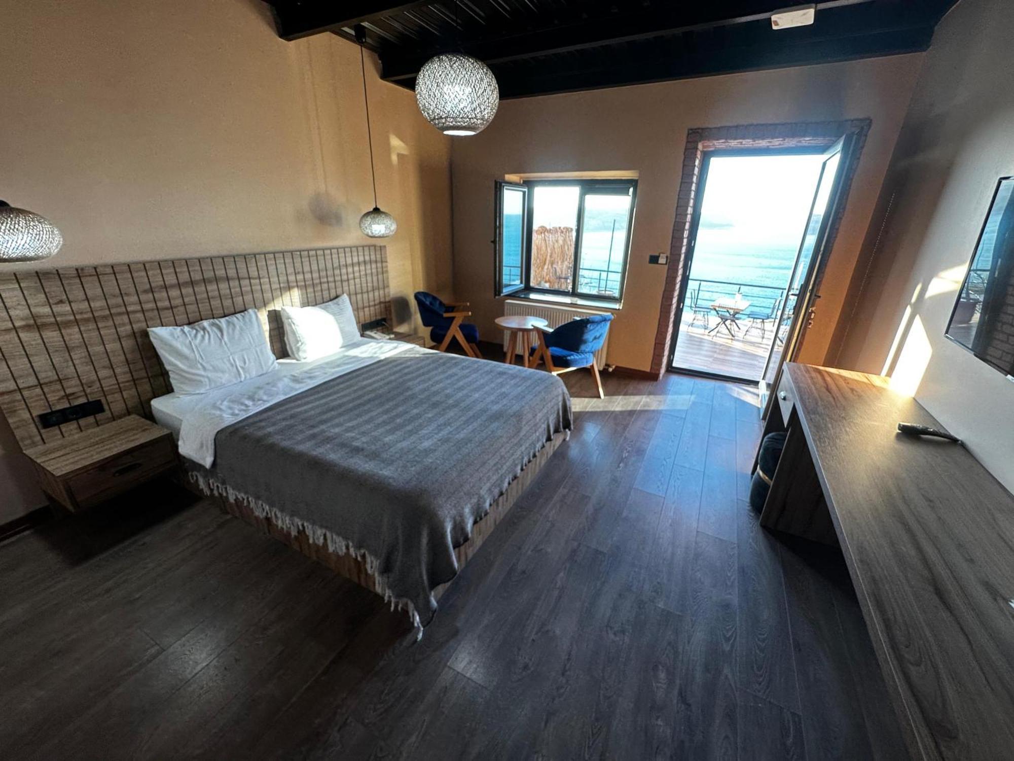 Marina Fener Hotel Istanbul Airport Karaburun  エクステリア 写真